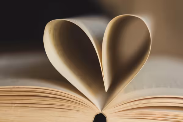 Livre avec un coeur